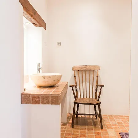 Center Townhouse & Loft 톨민