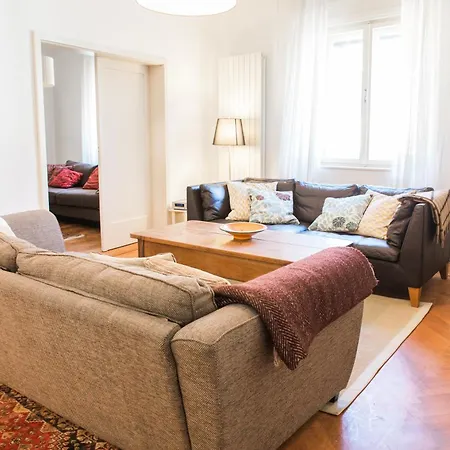 Center Townhouse & Loft 펜션 톨민