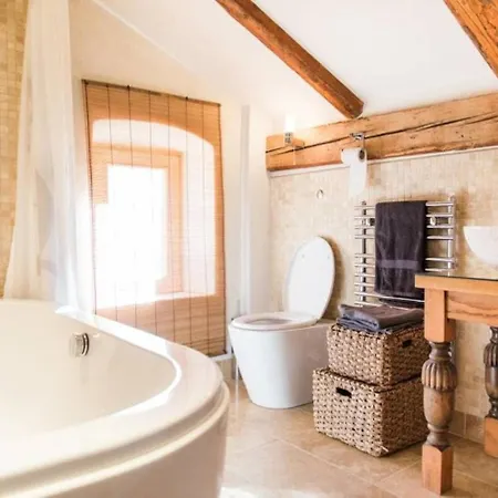 Center Townhouse & Loft *