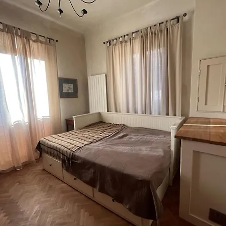 Center Townhouse & Loft Apartment Tolmin