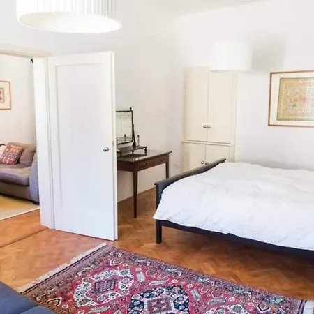 Center Townhouse & Loft Feriehus *