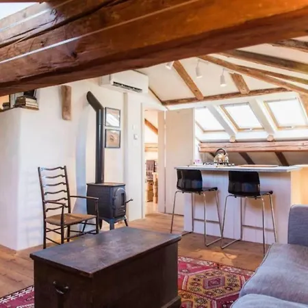 Center Townhouse & Loft Feriehus Tolmin