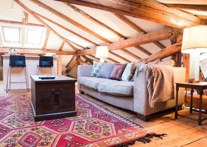 Center Townhouse & Loft